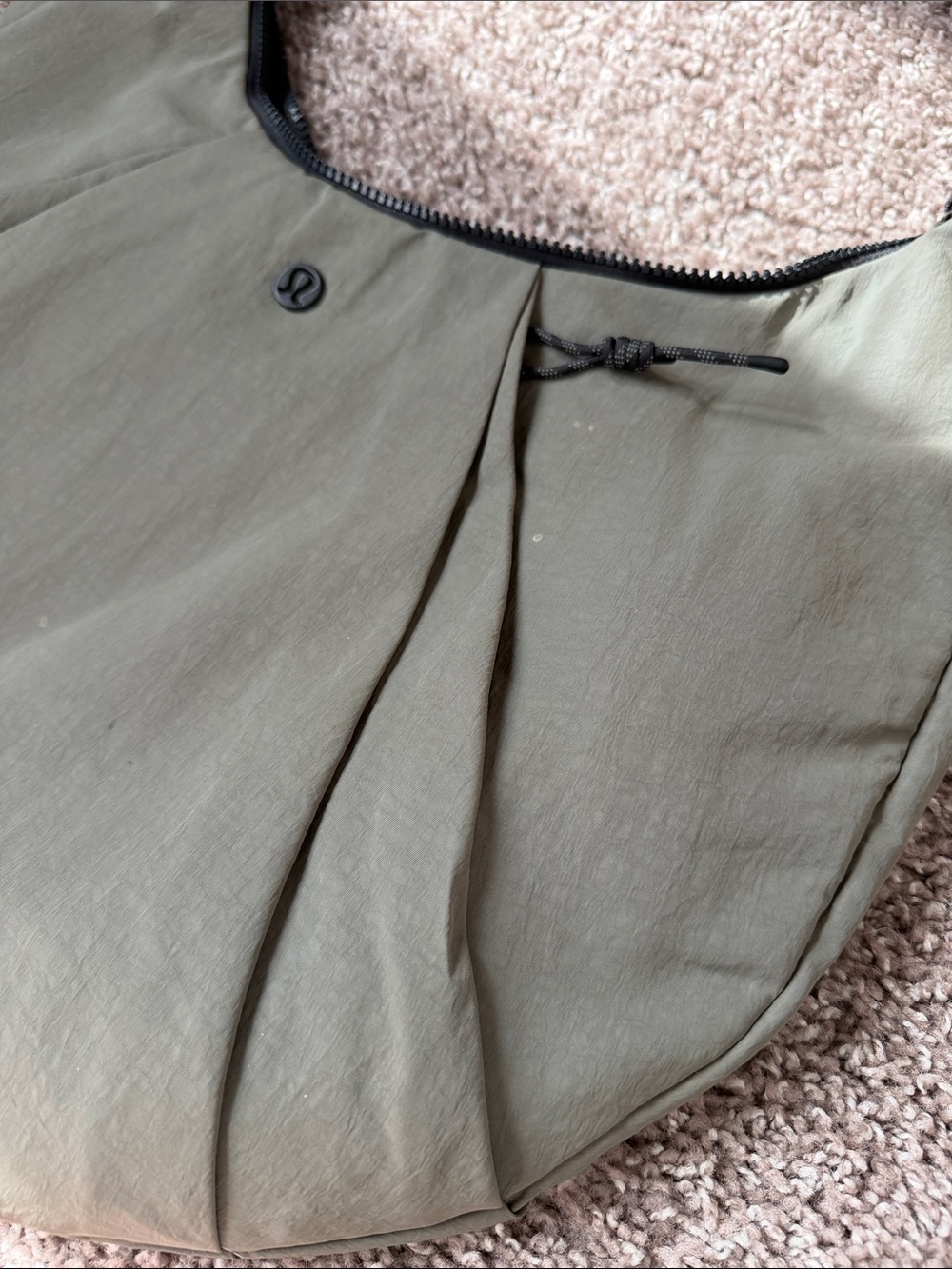 lululemon Pleated Shoulder Bag 10L - Minimalist Women’s Tote - Picture 2 of 6